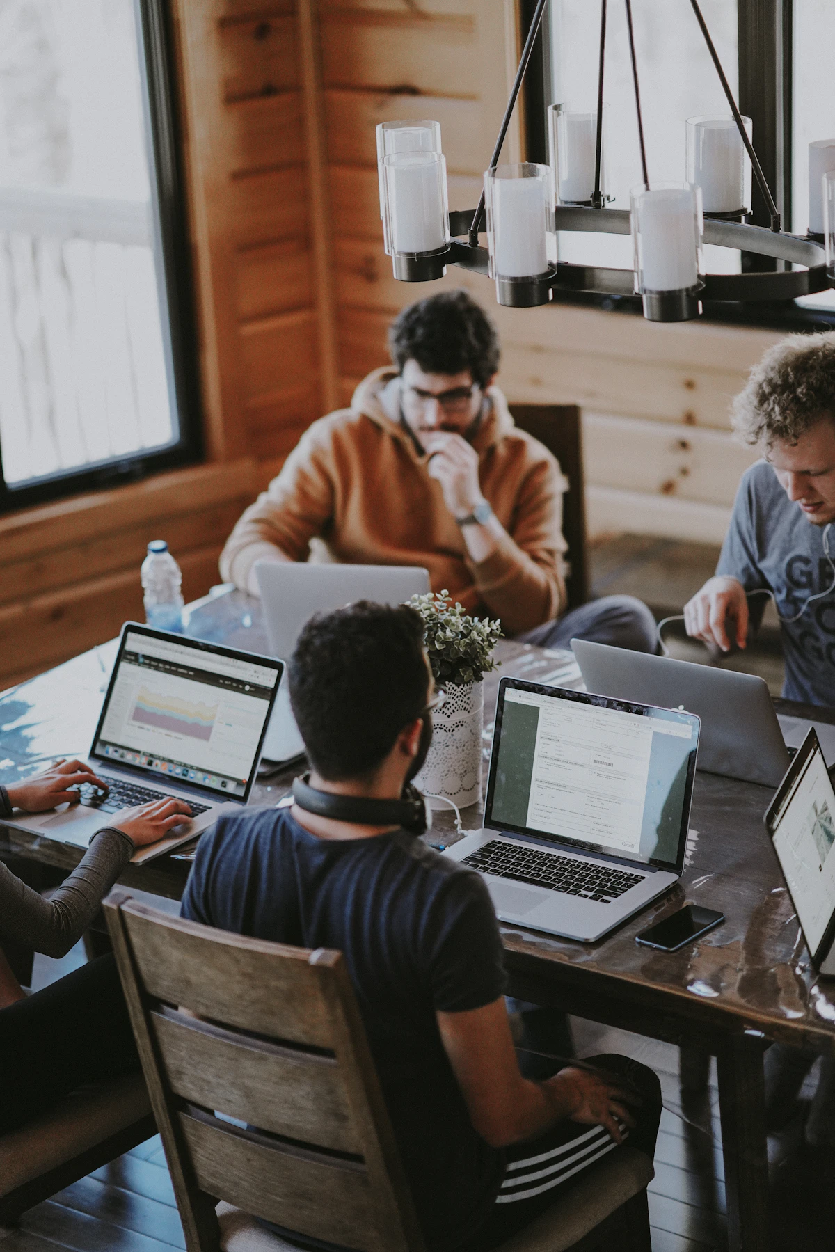 Employee Referral Programs: How to Scale Referrals Without Letting Familiarity Replace Evaluation | featured image