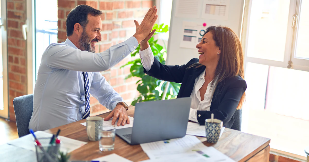 Passive Candidate Sourcing: How to Recruit Talent That Is Not Actively Looking | featured image
